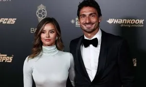 Hummels công khai bạn gái siêu mẫu