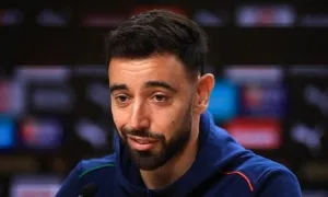 Fernandes: 'Ronaldo biết bản thân đã mắc sai lầm'