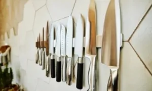 Đề xuất chỉ dùng dao đầu tròn trong nấu ăn ở Anh để giảm án giết người